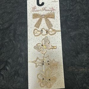 New bow fancy beautiful hair clips for girls 😍